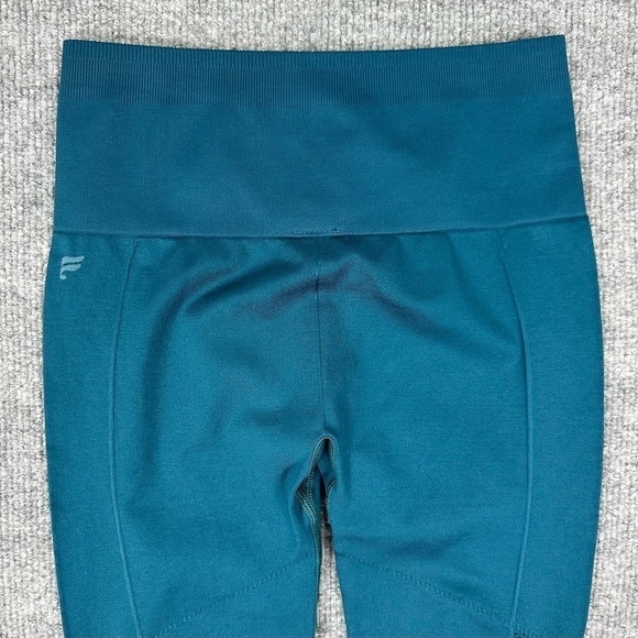 Fabletics Sync High-Waisted Perforated 7/8 Leggings NWT - Picture 17 of 17